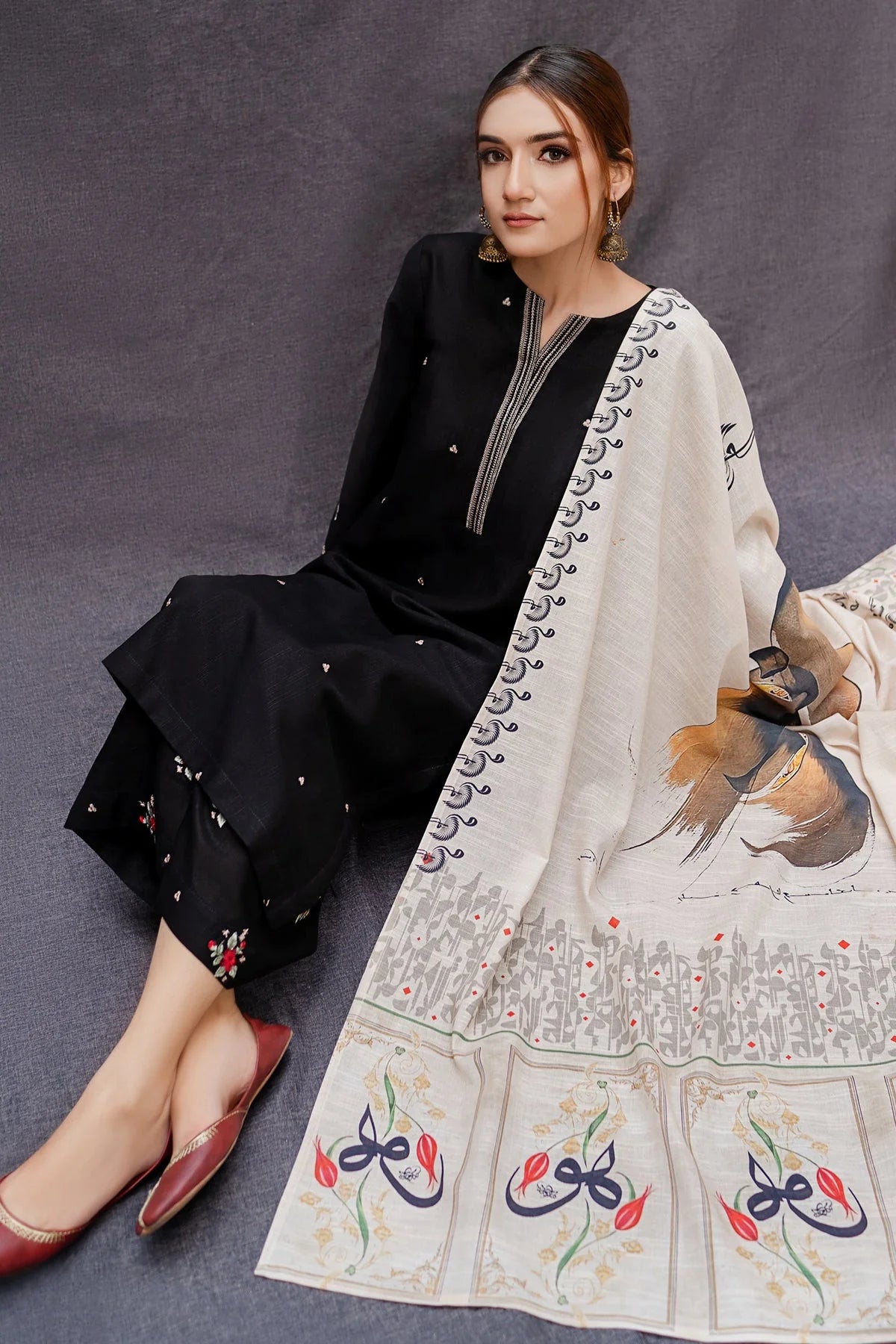 URGE - 3PC DHANAK EMBROIDERED SHIRT WITH KARANDI PRINTED SHAWL AND TROUSER - Nz1461